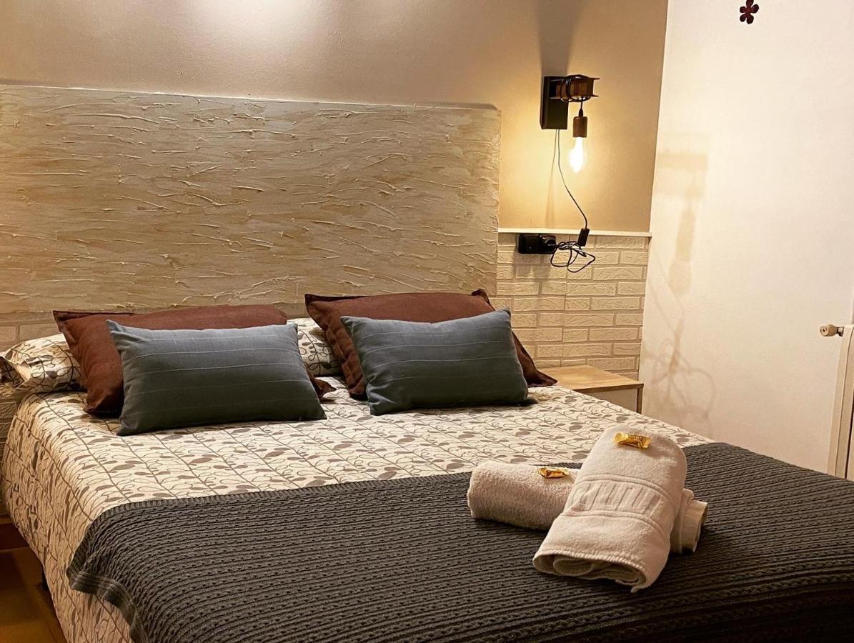 Hostal La Cuineta De Cal Triuet Gosol Ngoại thất bức ảnh