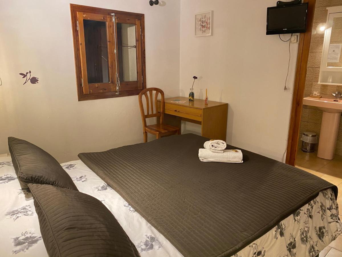 Hostal La Cuineta De Cal Triuet Gosol Ngoại thất bức ảnh
