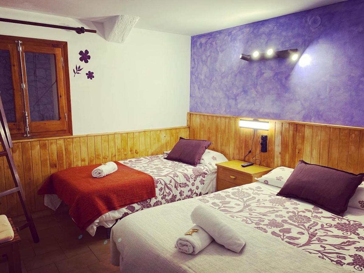 Hostal La Cuineta De Cal Triuet Gosol Ngoại thất bức ảnh