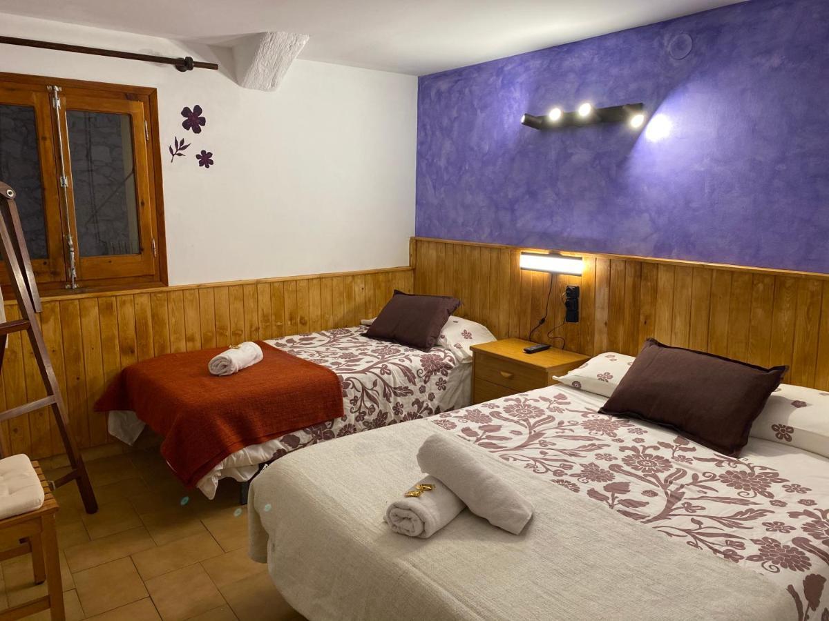 Hostal La Cuineta De Cal Triuet Gosol Ngoại thất bức ảnh