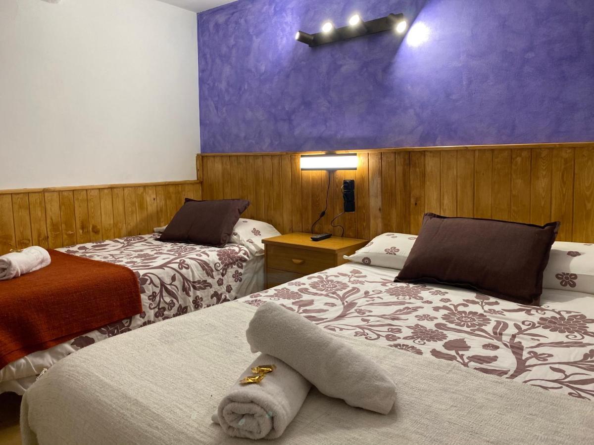 Hostal La Cuineta De Cal Triuet Gosol Ngoại thất bức ảnh