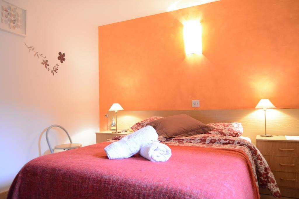 Hostal La Cuineta De Cal Triuet Gosol Ngoại thất bức ảnh
