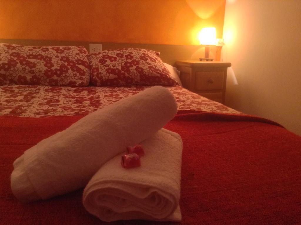 Hostal La Cuineta De Cal Triuet Gosol Ngoại thất bức ảnh