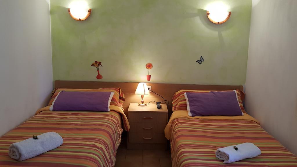 Hostal La Cuineta De Cal Triuet Gosol Ngoại thất bức ảnh